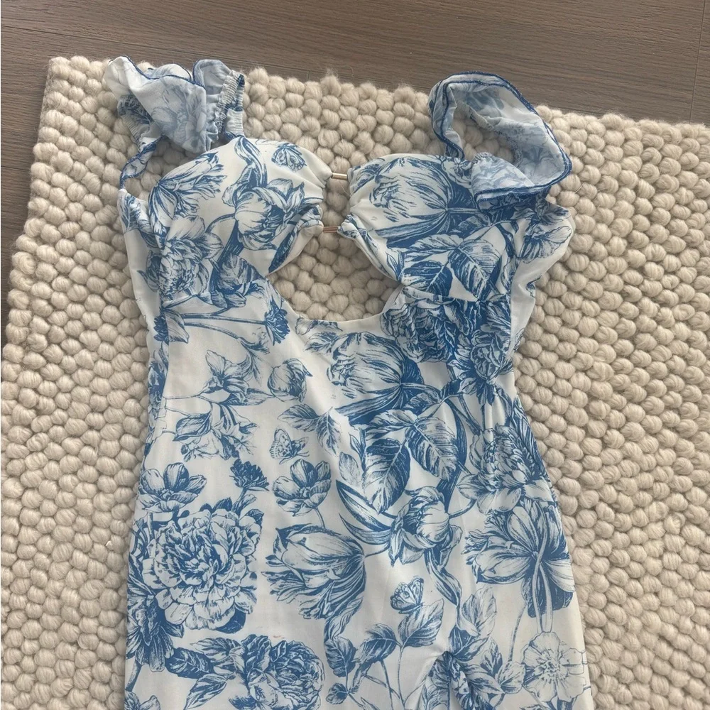Fashion Nova Floral Blue and White Women's Dress - Picture 8 of 9